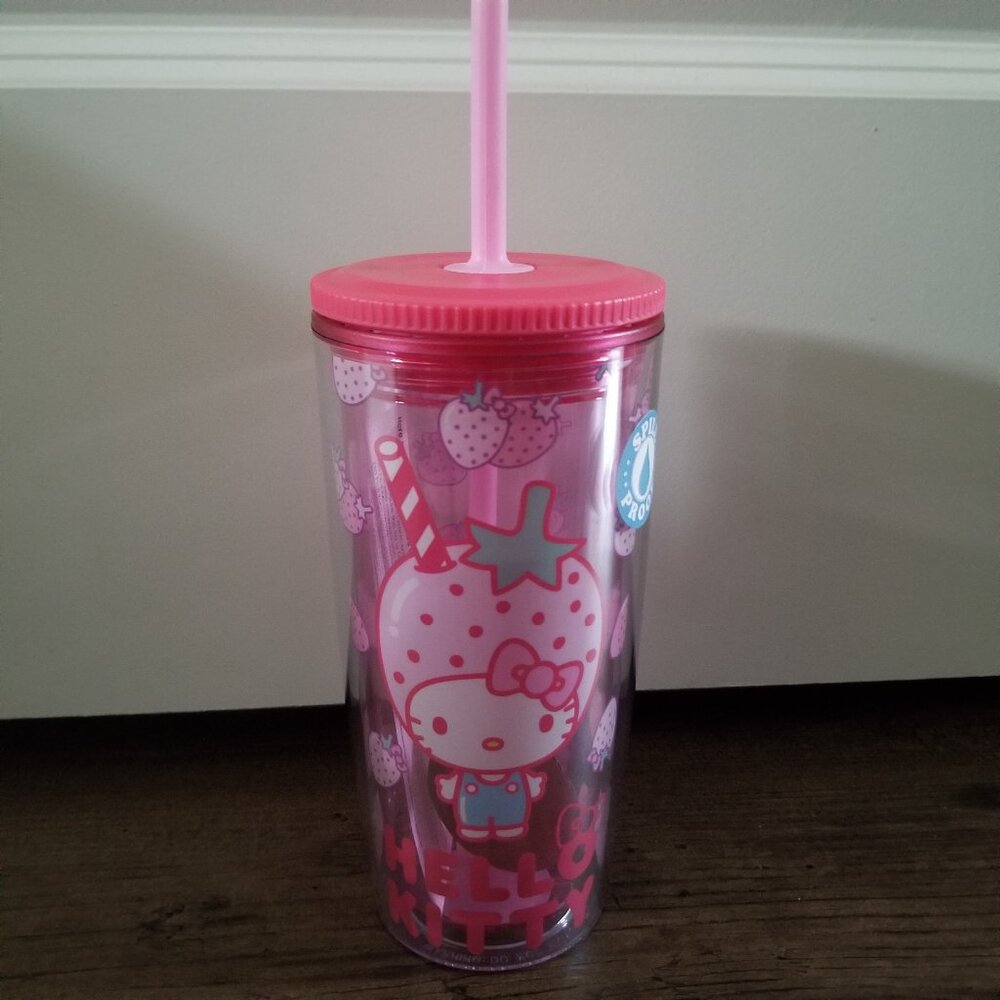 Hello Kitty 20 oz. Spill Proof Travel Tumbler Cup with silicone straw